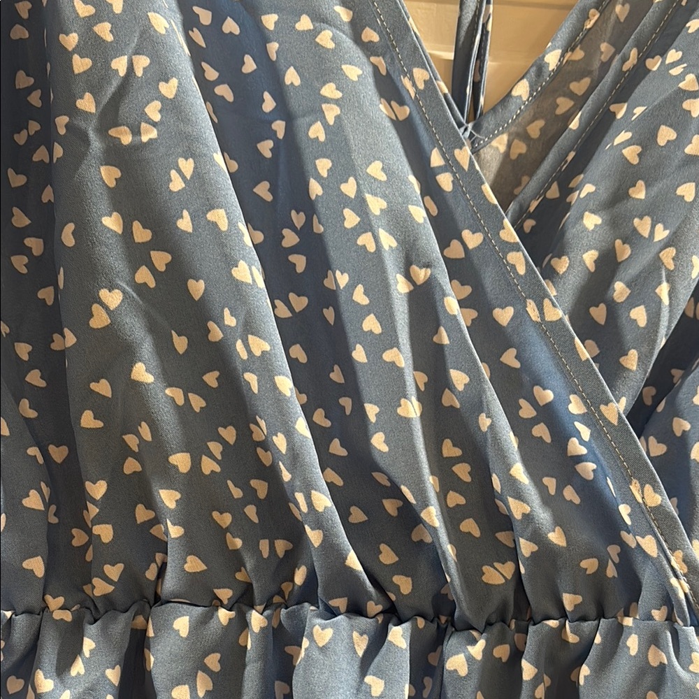 [🆕] w/o tags- SHEIN- Large- Blue Heart Print Romper - Picture 4 of 5